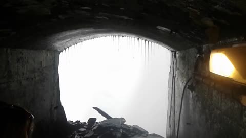 TUNNEL BEHIND NIAGARA FALLS
