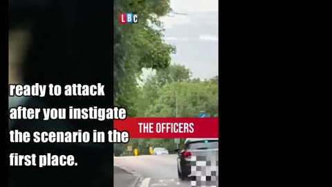 Britain policewomen jog against "catcalling" (2025)