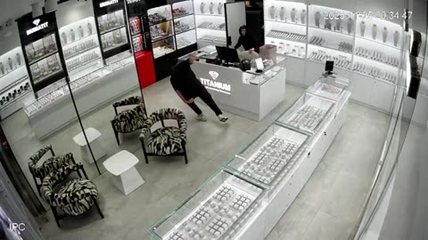 Attempted robbery at a jewelry store