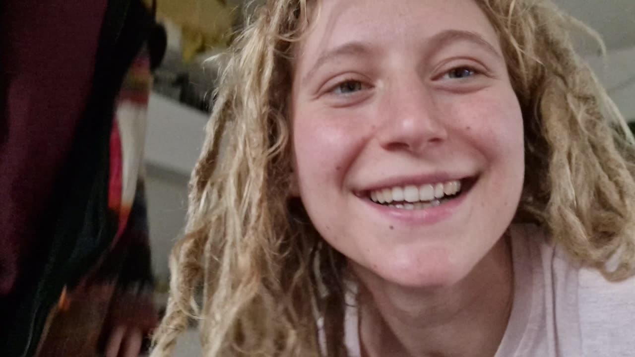 Life Update: barefooting, magnet man etc.