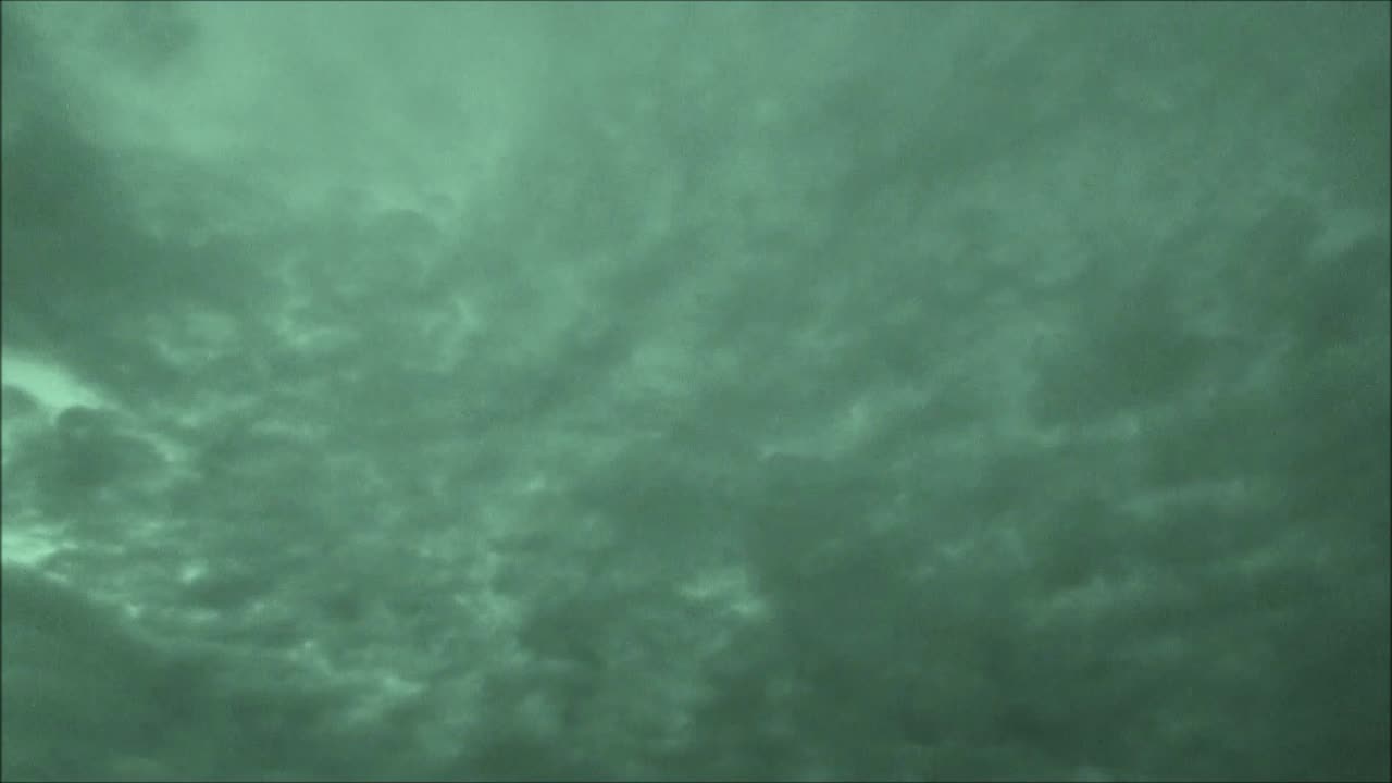 UFO IDENTIFIED Morphing In And Out Over Adelaide 21 November 2025