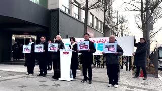 Protesters gather near South Korean presidential residence