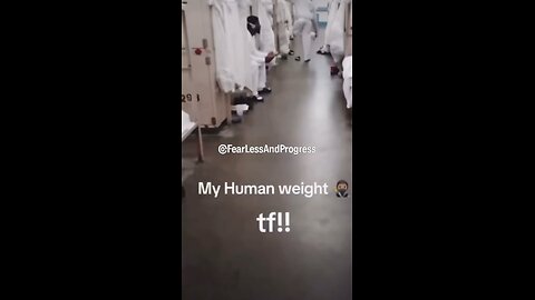 Clearly loves getting tossed 🥗😭