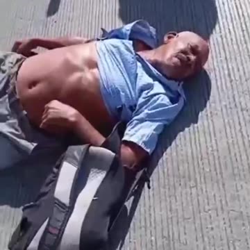 Video: camioneta arrolló a adulto mayor frente al Castillo de San Felipe