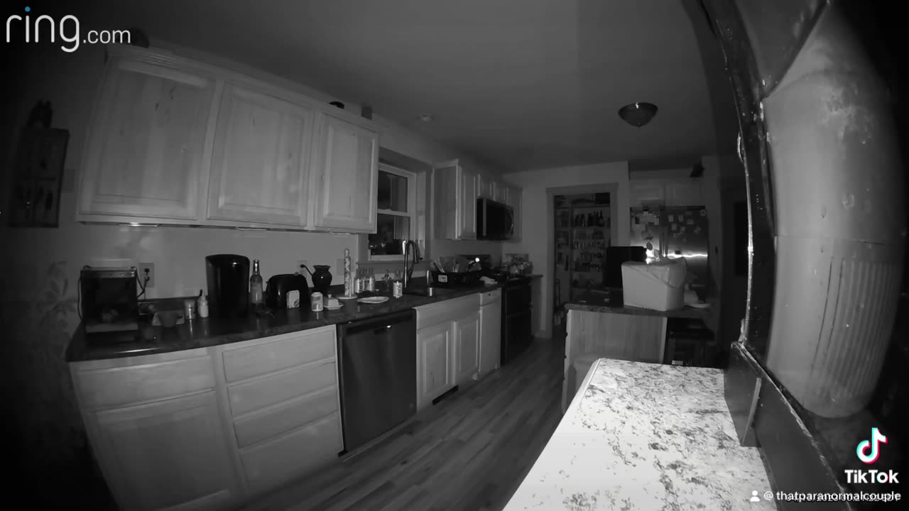 👻💠Caught Another Ghost Voice But Can't Interpret What It's Saying... | TheHauntingHour
