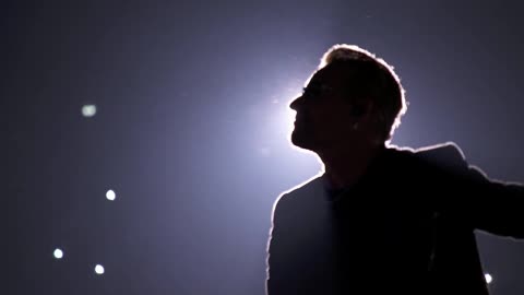 With Or Without You - U2 (live)