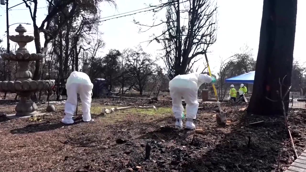 Crews clear hazardous debris from Eaton Fire wreckage in LA