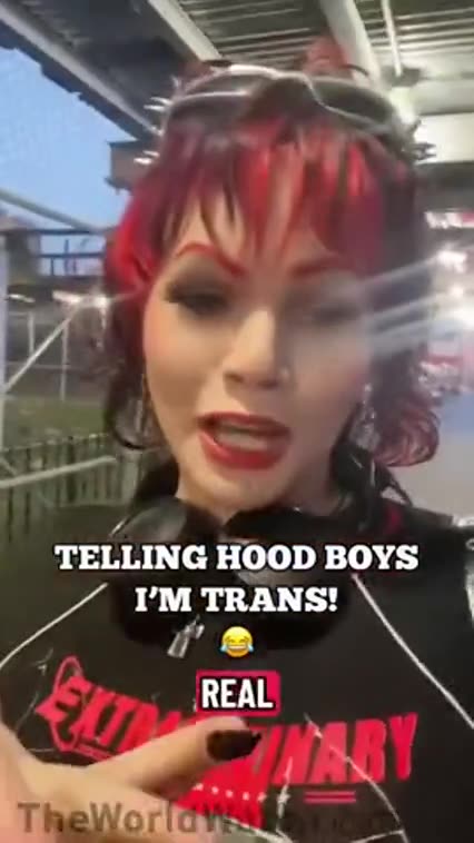 STRAIGHT DUDE BARKED UP THE WRONG TREE ⚧ AND RAN WHEN HE REALIZED THE WOMAN WAS A GUY