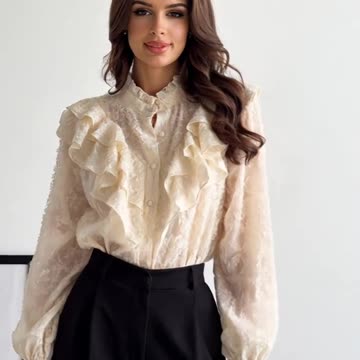 Women's Elegant Vintage Royal Blouse with Luxurious Ruffles and Aristocratic Silhouette