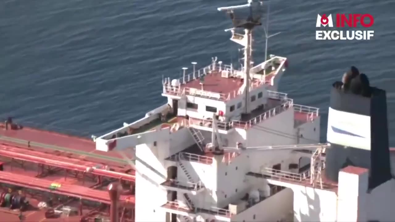 🇫🇷 France has detained a Russian oil tanker that could serve as a “runway”