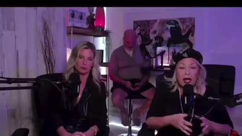 Comedian Roseanne Barr says it's not the Jews