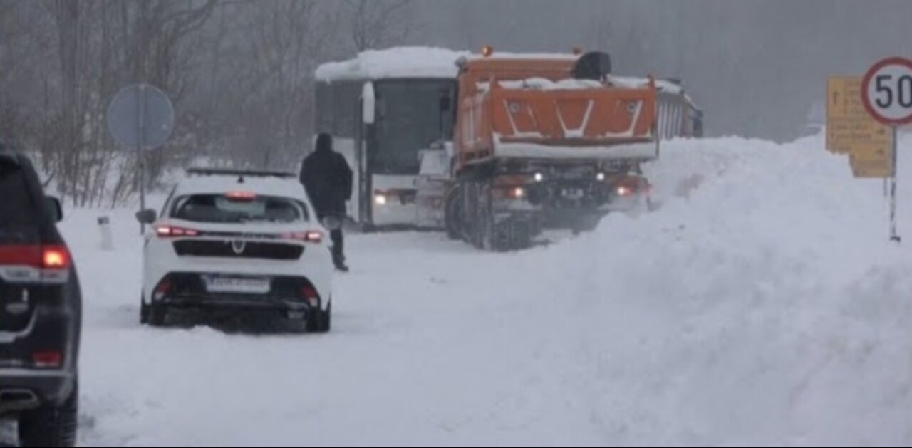 Snowstorm in Bosnia causes traffic chaos, leaves thousands of homes without power