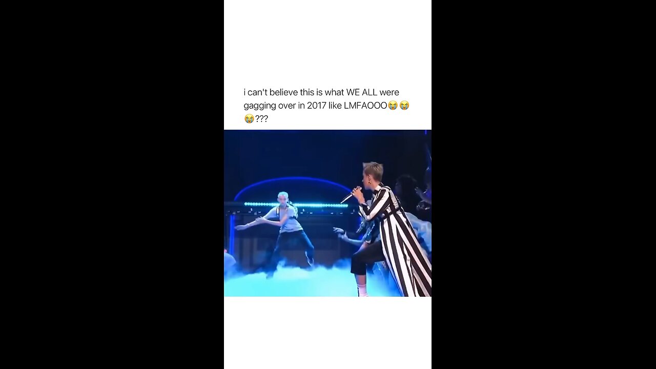 i can't believe this is what WE ALL were gagging over in 2017 like LMFAOOO 😭😭 ???