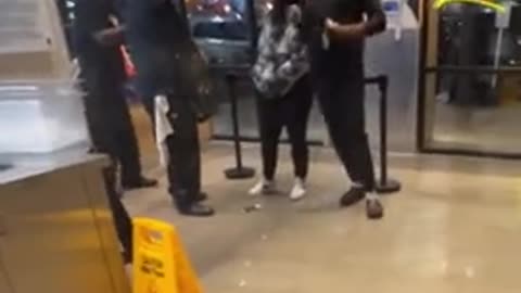 Tulsa man arrested after reportedly pepper spraying employees