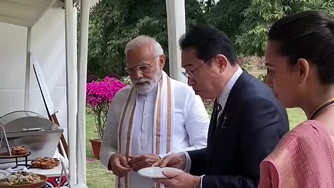 When PM Modi & Japan PM Fumio Kishida had #Golgappa