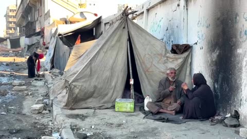 Life slowly resumes for Palestinians after Gaza summit