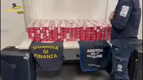 Bologna - Passeggero con 30 chili di sigarette di contrabbando: il sequestro (08.03.25)