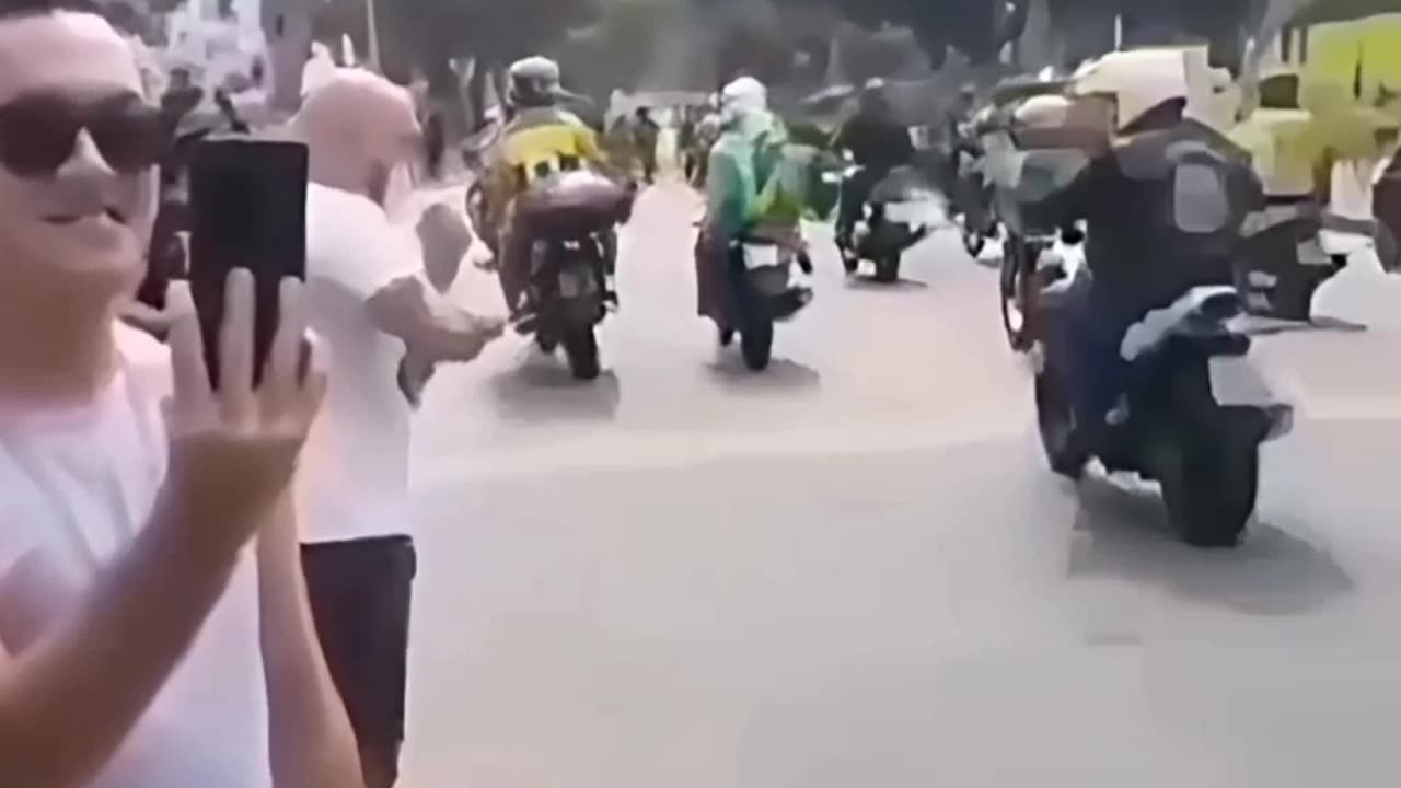 A soy boy in Brazil calls everyone a Nazi he disagrees with and pays the price.