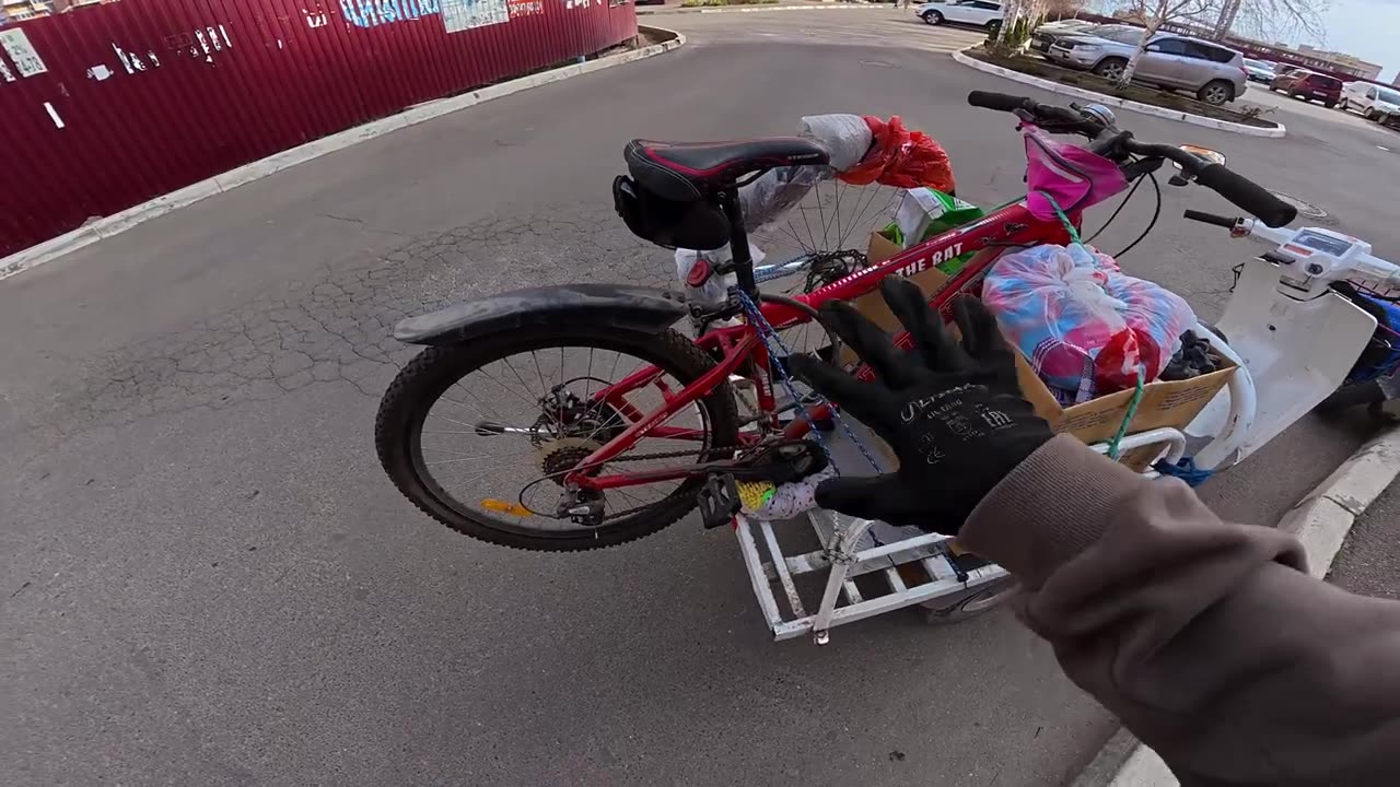 Как я зарабатываю лазая по мусоркам ? Dumpster Diving RUSSIA