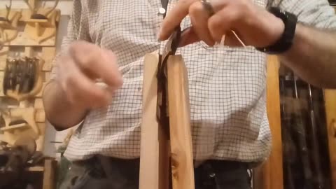 Making an 18th century style leather shot pouch