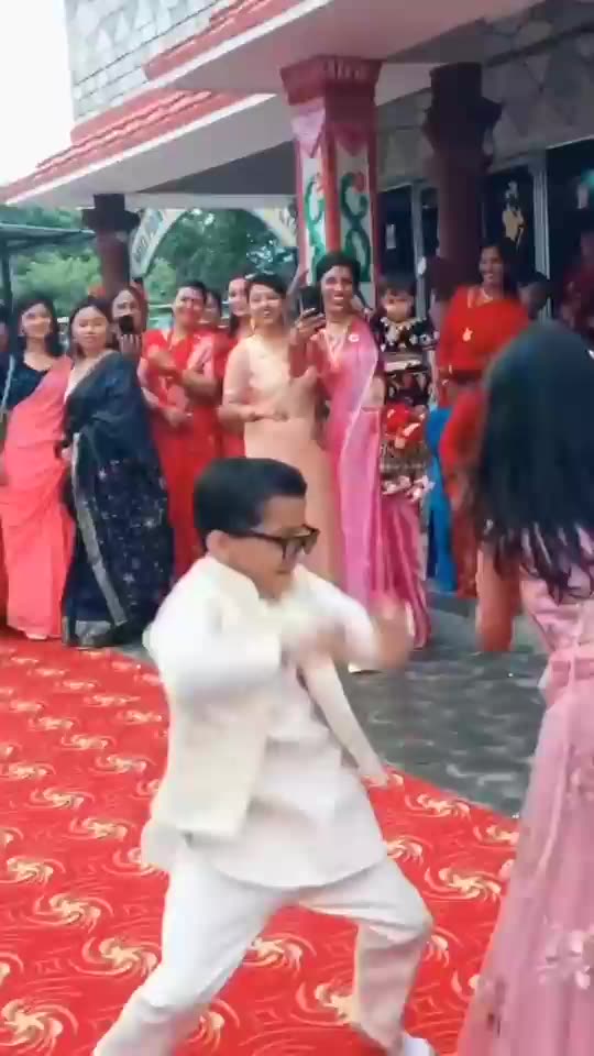 Kids are the best performers at a wedding