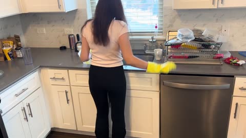 Relaxing ASMR Kitchen Cleanup with Yellow Gloves