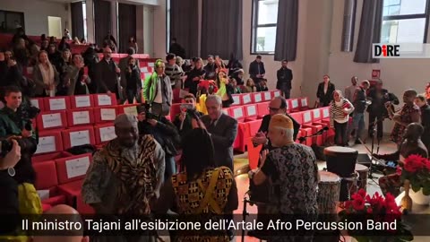 Roma - MUSICA. MINISTRO TAJANI APPLAUDE RITMO DELLE PERCUSSIONI AFRICANE (26.02.25)