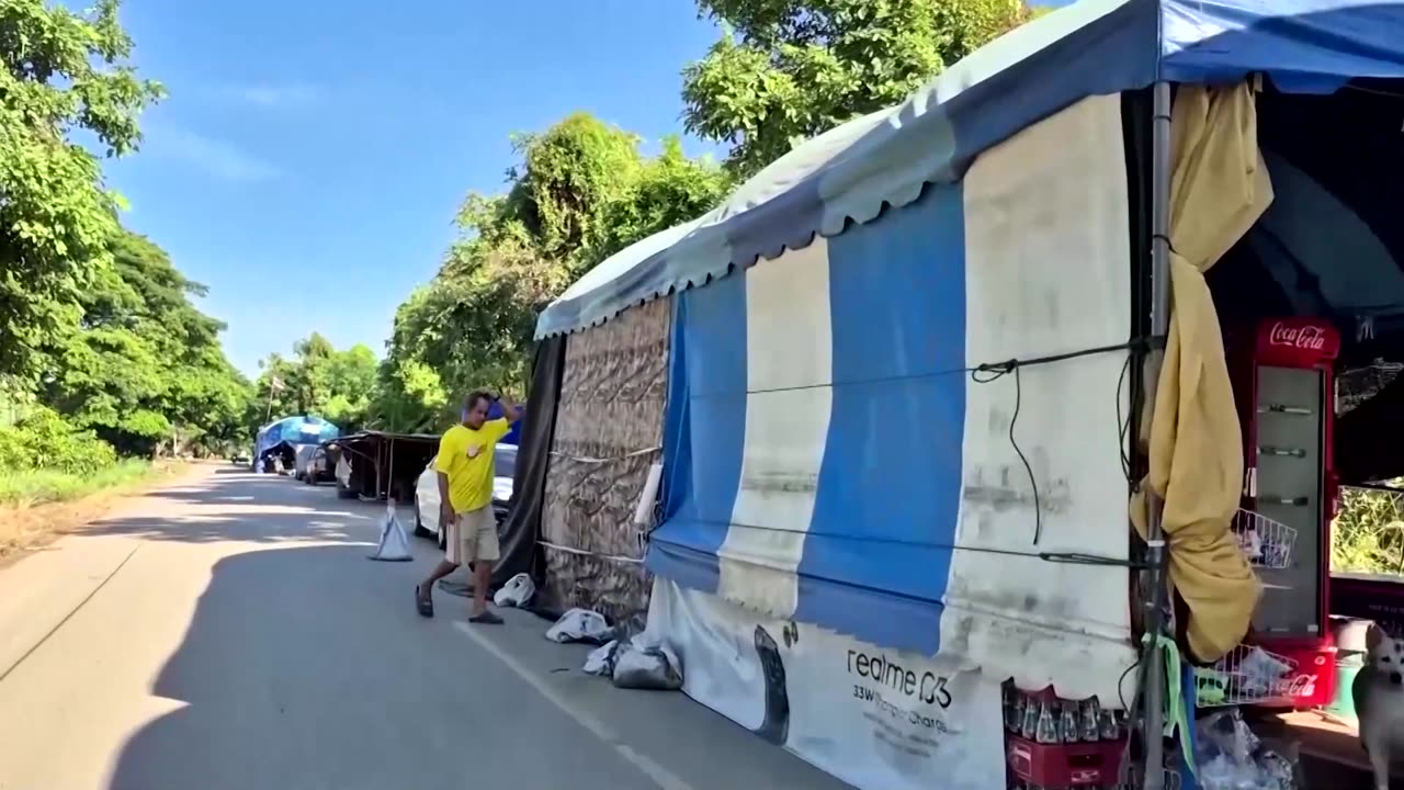 Thai PM orders urgent relief as floods hit 16 provinces