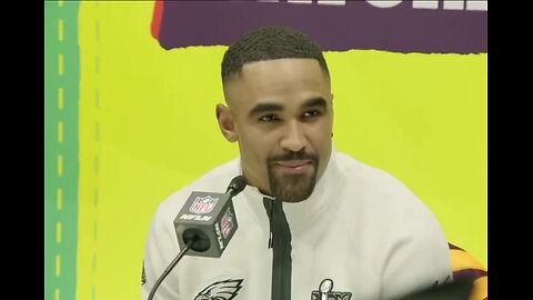 Reporter: “My girlfriend says you’re the most handsome QB in the league.