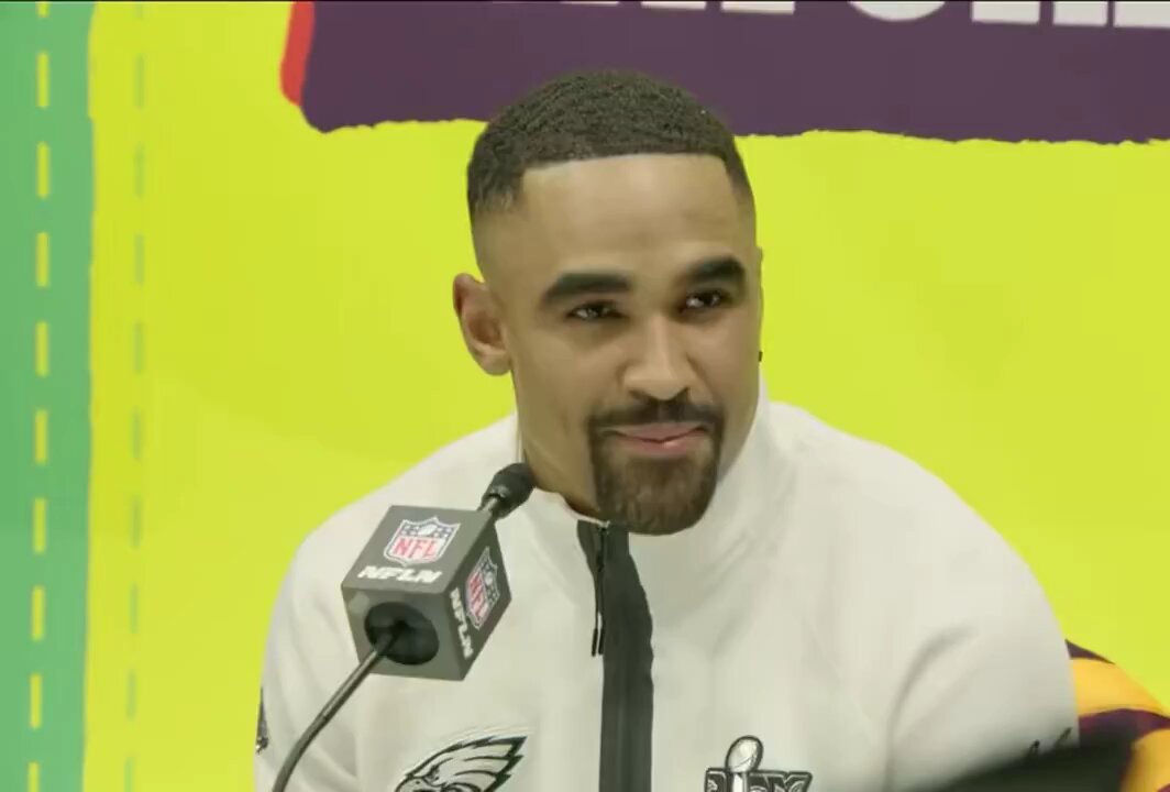 Reporter: “My girlfriend says you’re the most handsome QB in the league.
