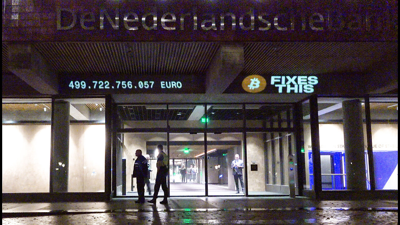 Politie grijpt in bij projectie LP op de Nederlandsche bank tijdens VIP feest van Lagarde en Knot