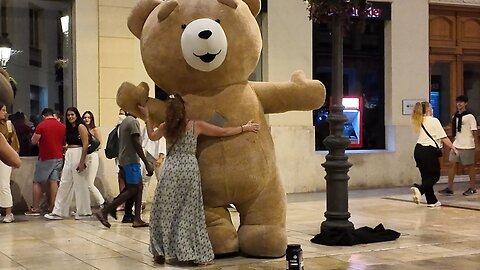 🎭 Giant Teddy Bear Comes to Life! 🐻 Funny Girls' Reactions