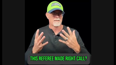 🚨 This Referee Made Right Call? 🤔 #ASL #deaf #signlanguage #realtalk