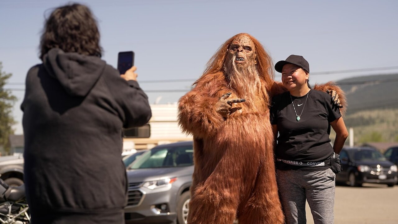 ~Redacted Video Sasquatch Screwing Ghosthawk~