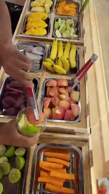 All-You-Can-Eat 14 Fresh Fruit Juices?! Legendary Fruit Master Skills! 🍉🍍🍊🔥 #shorts