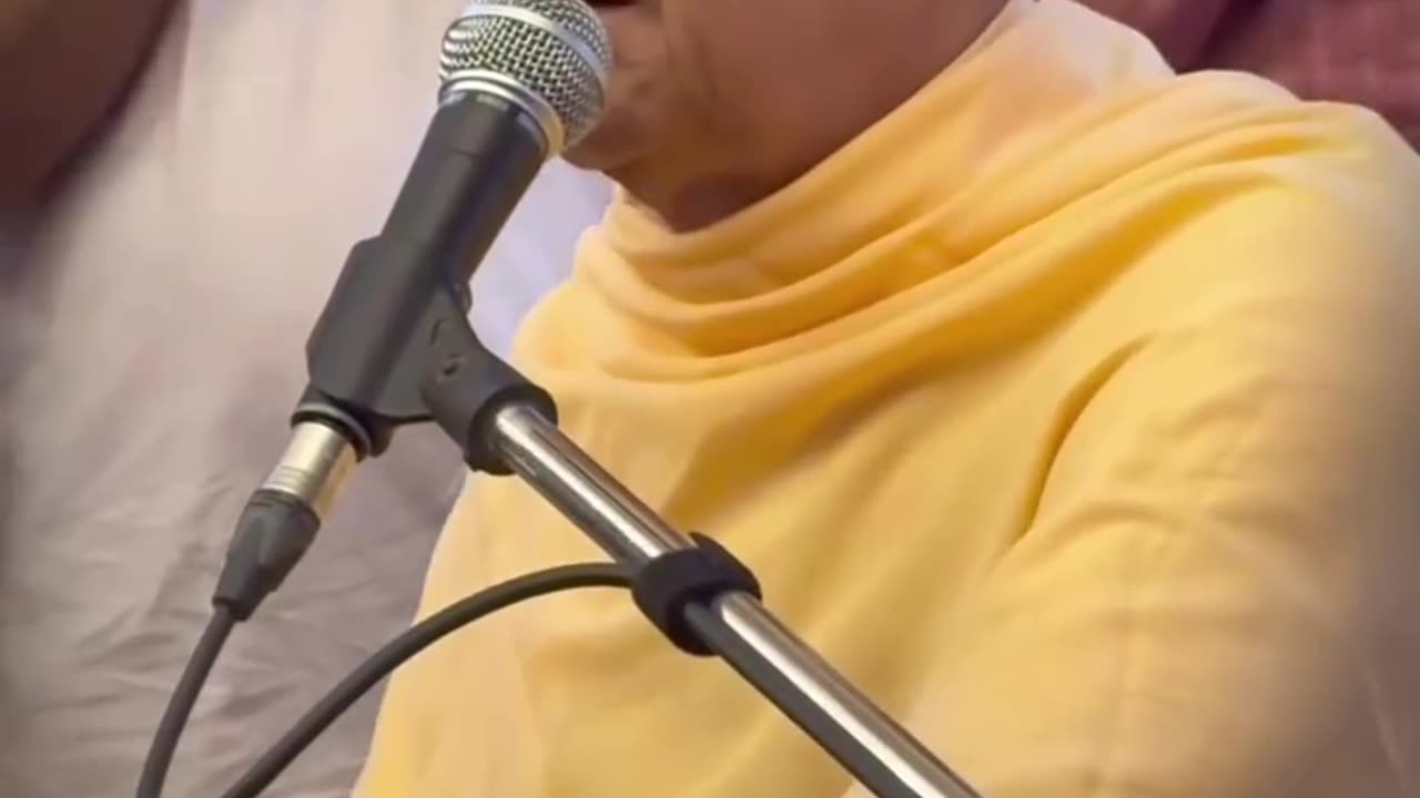 Temple kirtan at Iskcon Chowpatty, Mumbai March 2025