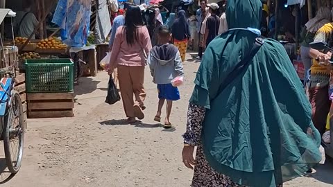 shopping at traditional markets