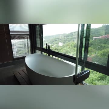 What the Delta Linden 4-Piece Bath Typically Includes: