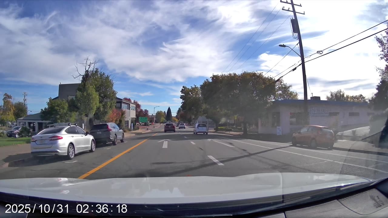 Dash Cam Video Driving Around Redding CA 10/31/2025