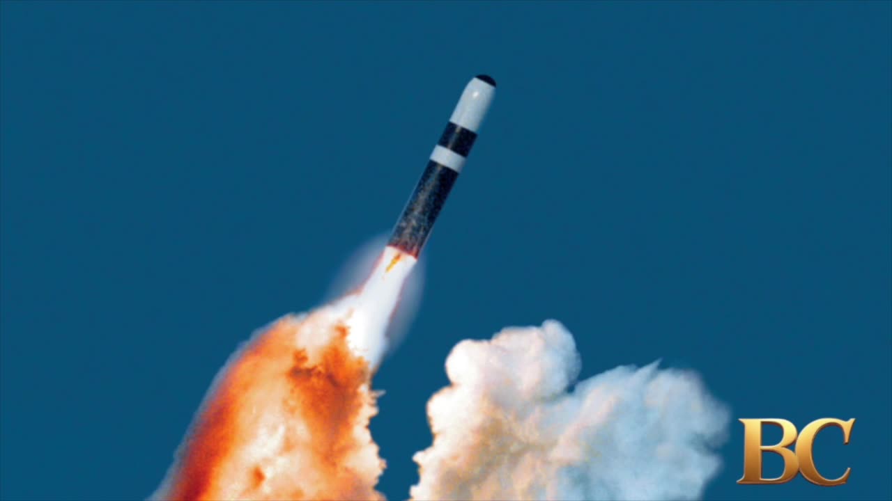 US Navy puts on a light show with 7,500-mile thermonuclear weapon test