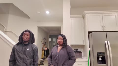 VLOGMAS DAY 8: MILLION DOLLAR CHRISTMAS TREE REVEAL 😍🔥