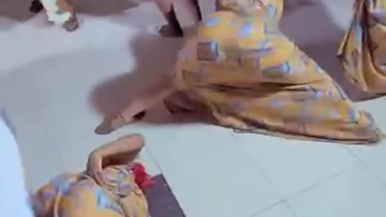 Twerking everywhere..