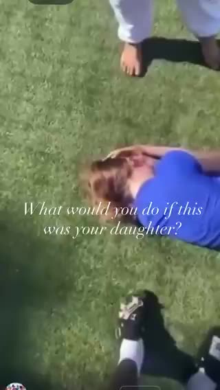 米国。若いアフリカ黒人集団が白人女子をひたすら暴行する