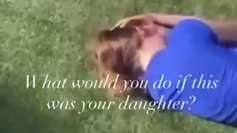 米国。若いアフリカ黒人集団が白人女子をひたすら暴行する