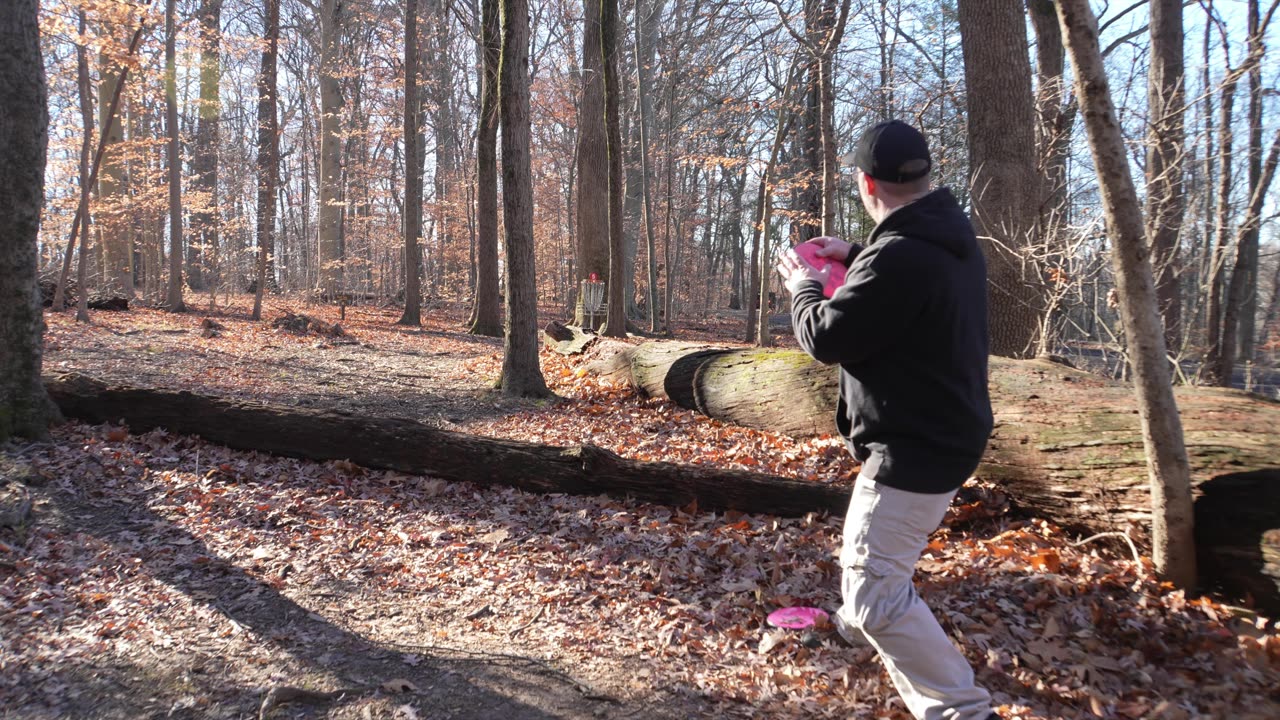 There's a Good Throw-in! #mvpdiscsports #foundationdiscs #phoenixdiscs #discgolf