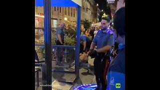 Amenaza a comensales en un restaurante y lo expulsan de esta forma