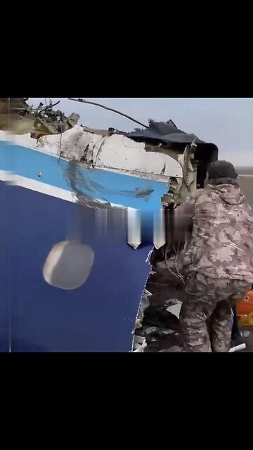 CRASH SITE OF AZERBAIJAN AIRLINES✈️💥📸PASSENGER FLIGHT IN AKTAU KAZAKHSTAN🇰🇿✈️💥💫