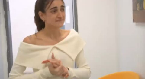Israeli hostage meets his girlfrined.