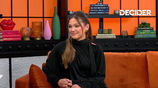 'Jingle Bell Heist' Star Olivia Holt Is Aware That Her Last 3 Movies Have All Been Holiday-Themed