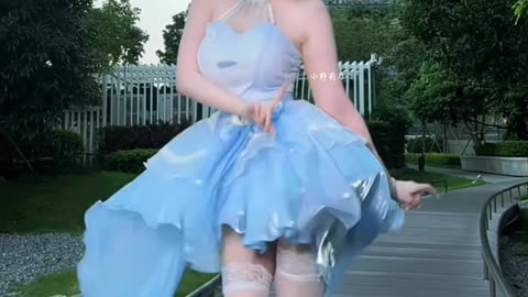 Dainty Azure Gown Lascivious Twerk | Daily Beauty EP 757